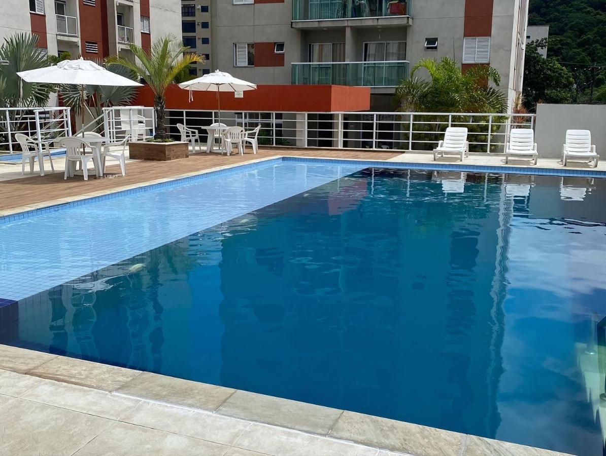 Apartamento Na Praia De Enseada グァルジャー エクステリア 写真