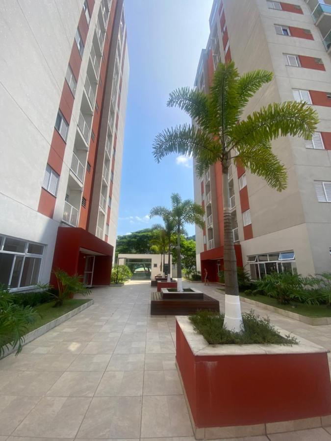 Apartamento Na Praia De Enseada グァルジャー エクステリア 写真